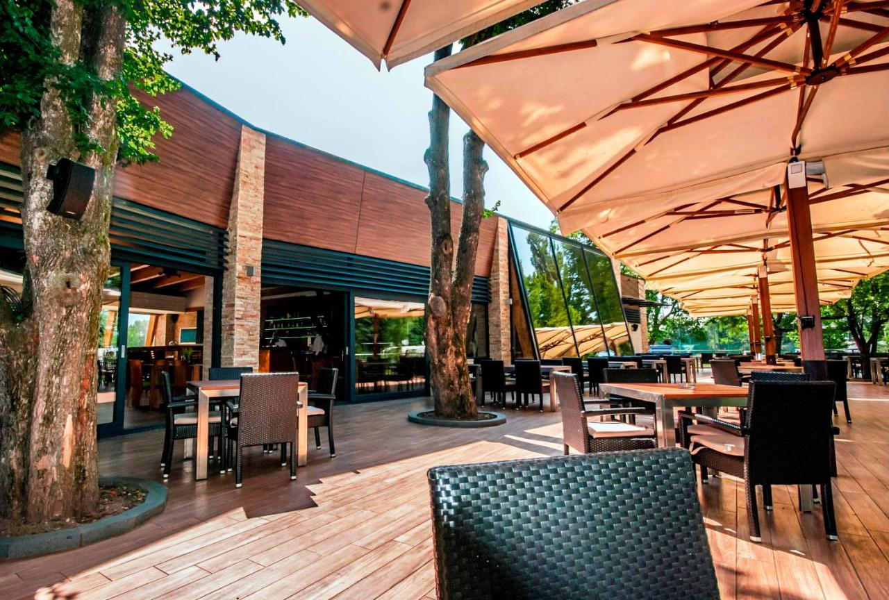 Villas And Apartments Oaza Ilidža Екстериор снимка